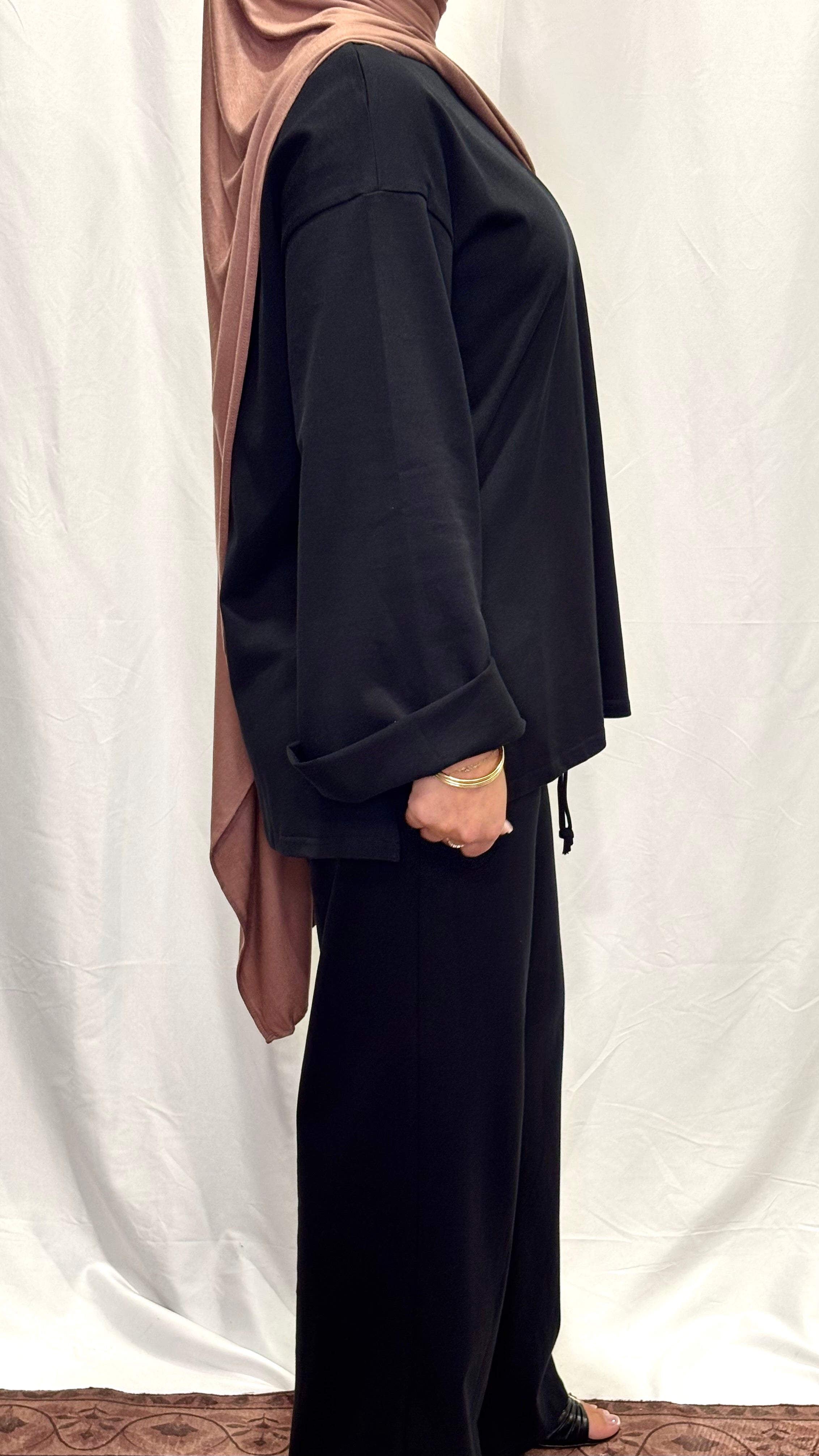 Basik Black Top