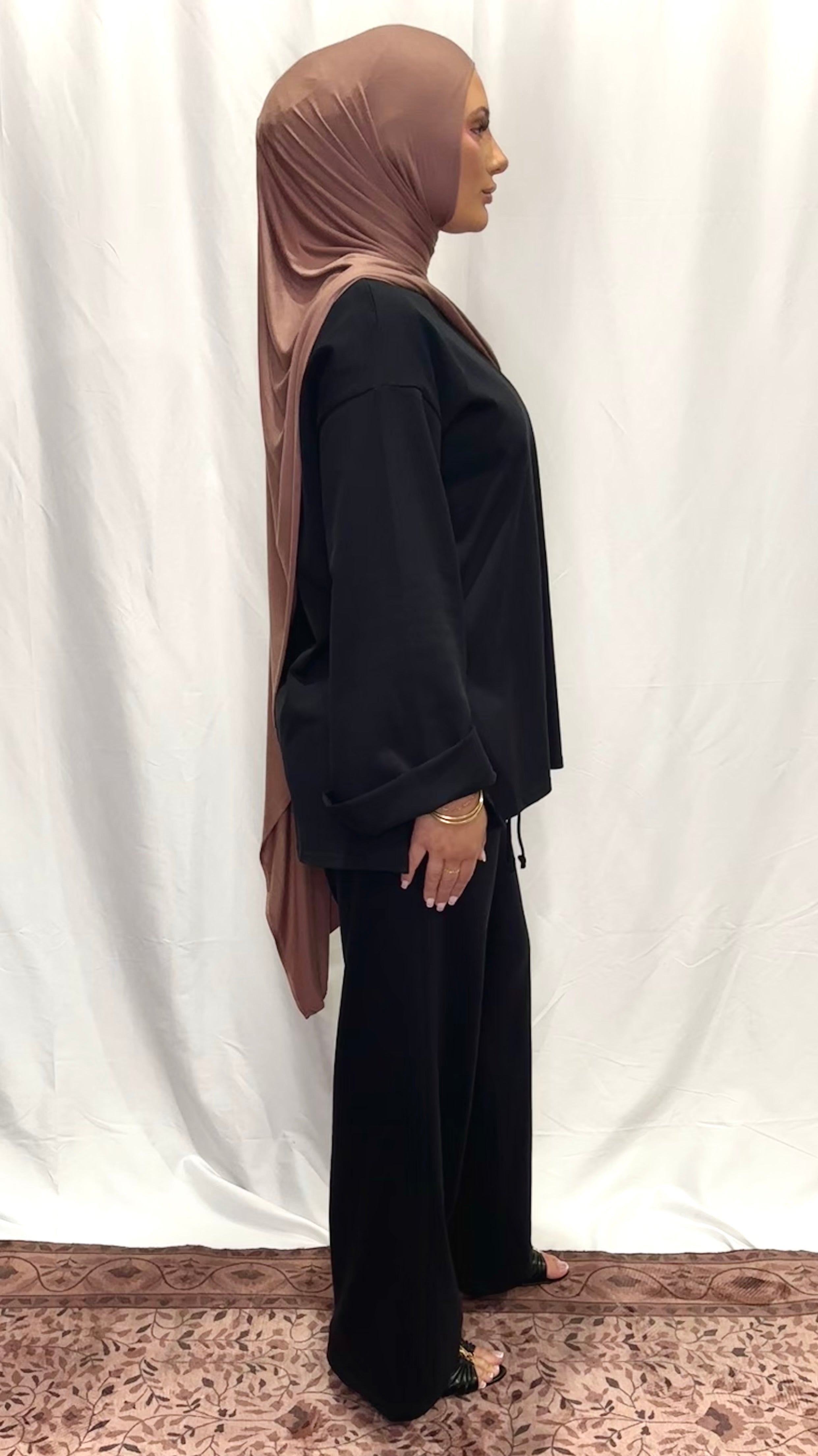 Basik Black Top